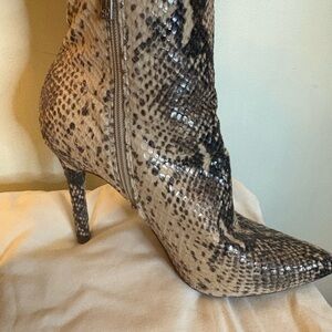Snakeskin Patterned Women's Boots Size 9 Ankle Boots High Heels